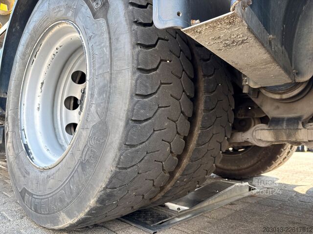 Caminhão betoneira MAN 35.400 8x4 BB CH Betonmischer Liebherr 9 m³