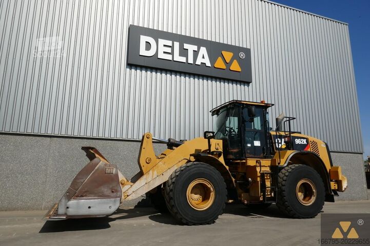 Carregadora de rodas Caterpillar 962K