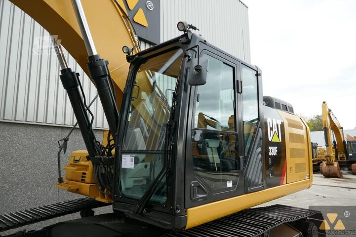 Raupenbagger Caterpillar 330FL