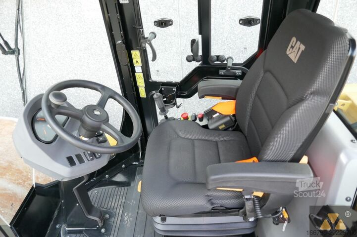 Role cu un singur tambur Caterpillar CS10GC