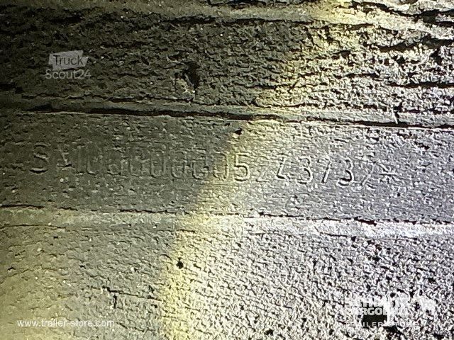 Kühlauflieger Schmitz Cargobull Reefer Meat hanging system