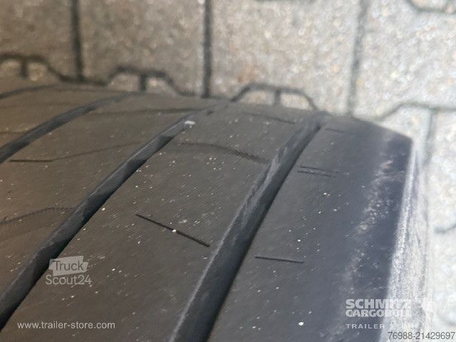 Auflieger mit Pritsche & Plane Schmitz Cargobull Curtainsider Mega