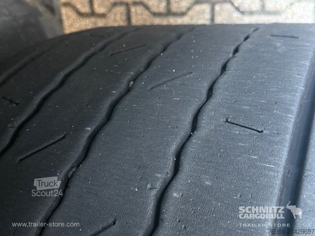 Auflieger mit Pritsche & Plane Schmitz Cargobull Curtainsider Mega