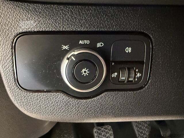 Kassevogn MERCEDES-BENZ Sprinter III Kasten RWD/AWD 319 CDI V6 RWD L3 /