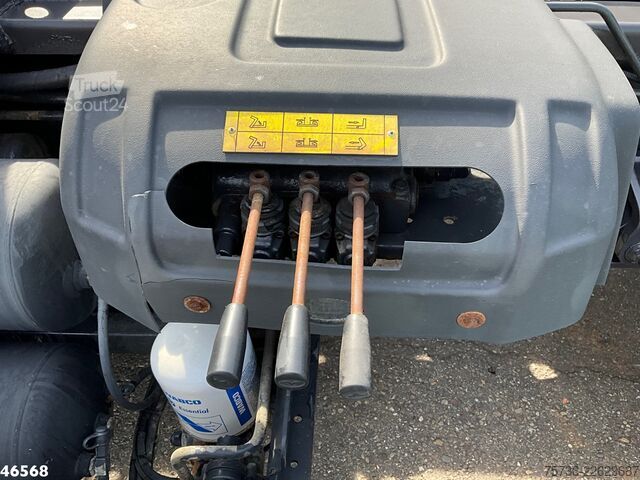 Sistema de braço de gancho Mercedes-Benz Atego 818 Fassi 4 Tonmeter laadkraan
