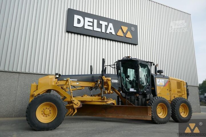 Grader Caterpillar 120M2