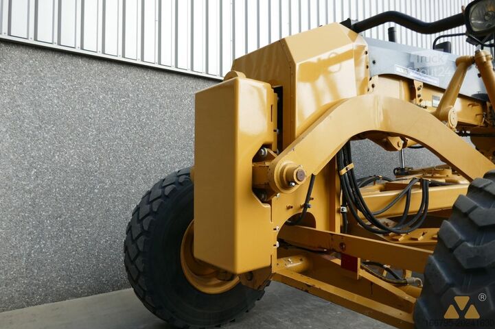 Grader Caterpillar 120M2