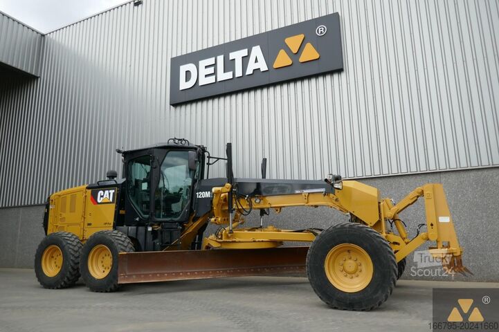 Grader Caterpillar 120M2