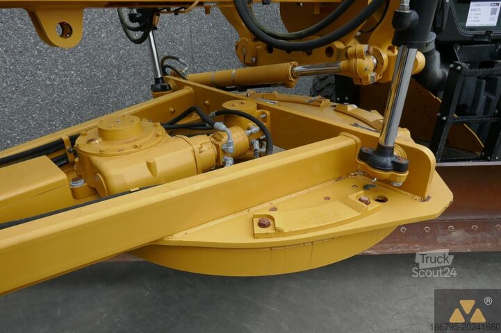 Grader Caterpillar 120M2