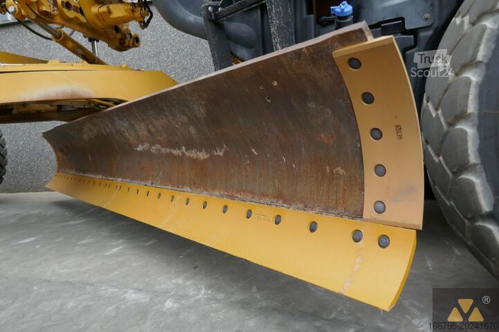 Greyder Caterpillar 160M3