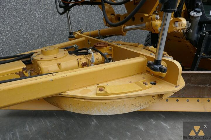 Greyder Caterpillar 160M3