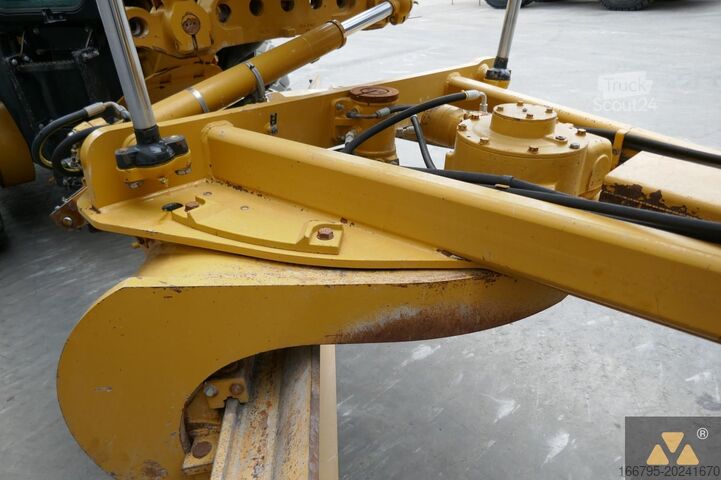 Greyder Caterpillar 160M3
