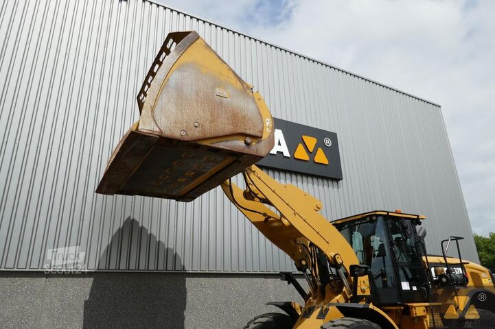 колёсный погрузчик Caterpillar 962M