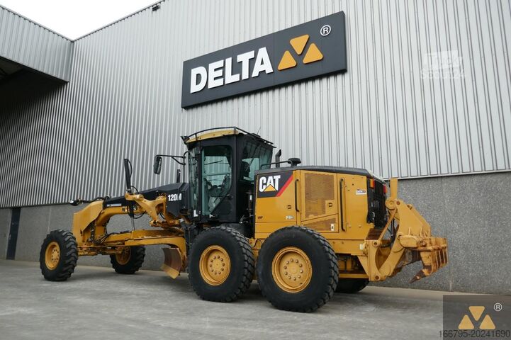 Грейдер Caterpillar 120M