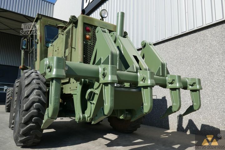 Γκρέιντερ Caterpillar 130G Ex-army