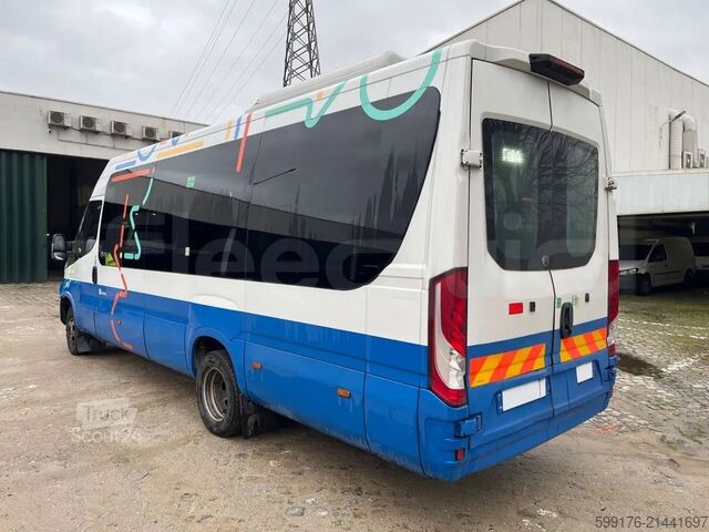 Trasporto persone IVECO Daily