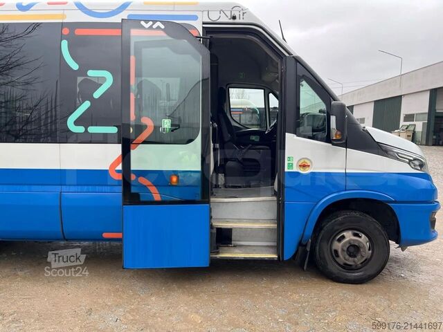 Trasporto persone IVECO Daily