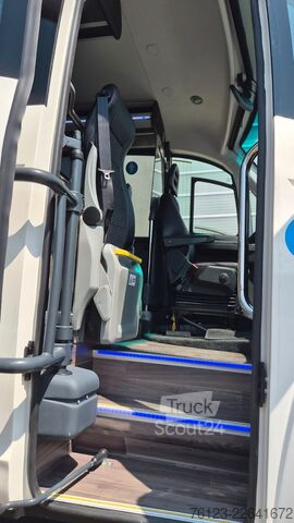 Miniautocarro IVECO 2x Daily 70 Lagerfahrzeug Ferqui Sunrise 2,5 m B