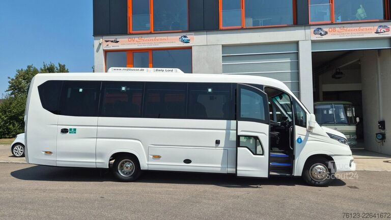 Miniautocarro IVECO 2x Daily 70 Lagerfahrzeug Ferqui Sunrise 2,5 m B