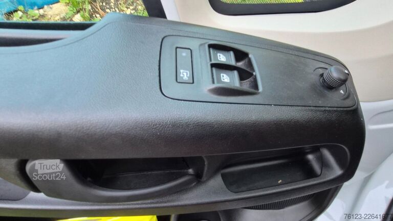 Kleinbus FIAT Ducato 9 Sitzer Mobility Airlineboden Rolli