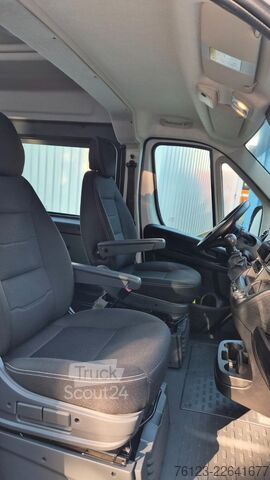 Kleinbus FIAT Ducato 9 Sitzer Mobility Airlineboden Rolli