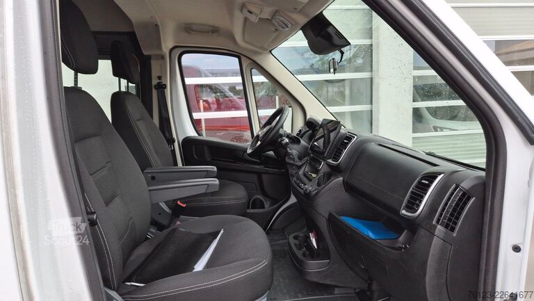 Kleinbus FIAT Ducato 9 Sitzer Mobility Airlineboden Rolli