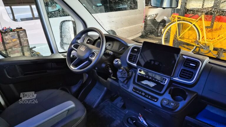 Kleinbus FIAT Ducato 9 Sitzer Mobility Airlineboden Rolli