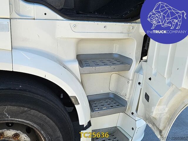 Chassis met cabine DAF XF 440