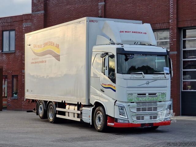 Suitcase Volvo FH 13.460 lowroof 6x2 - Box with Sidedoors - 48...