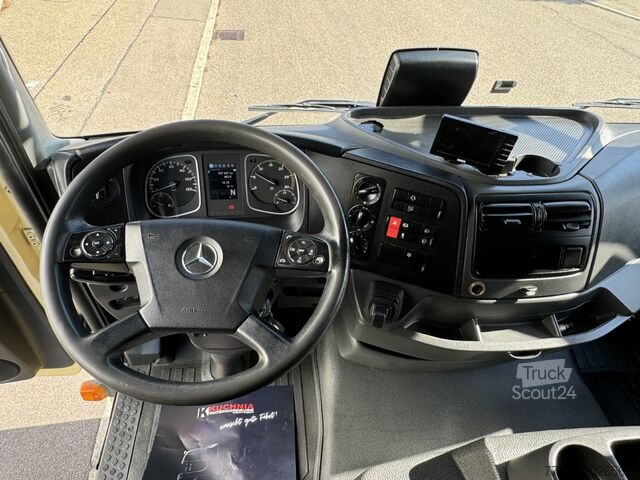 Camion frigorifique avec rails tubulaires et hayon élévateur Mercedes-Benz Atego 1323L 4-Fleisch-Rohrbahnen TK T600