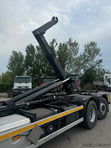 τυπική μονάδα τράκτορα Mercedes-Benz ACTROS MP III 2548