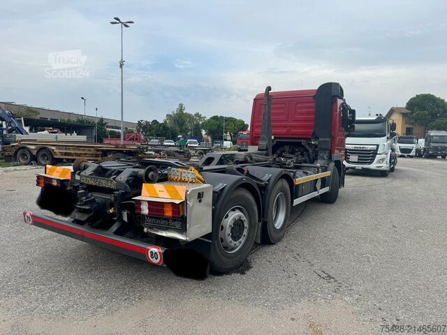 τυπική μονάδα τράκτορα Mercedes-Benz ACTROS MP III 2548