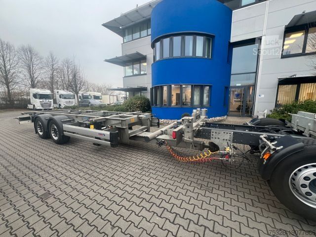 Remorque à châssis interchangeable SCHMITZ CARGOBULL ZWF 18/L-20' MIDI