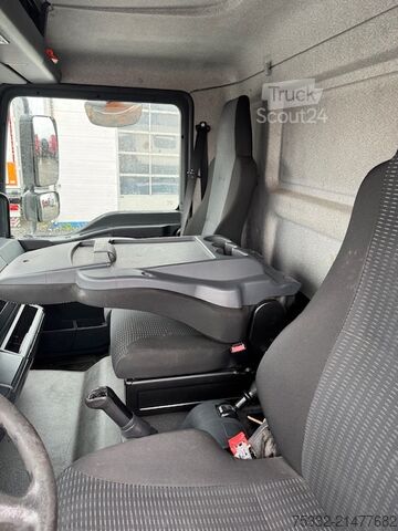 Camion caisson MAN TGL 12.220 Koffer 7m Schalter Klima Ahk