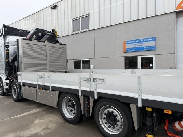 Grue montée sur camion SCANIA G 410
