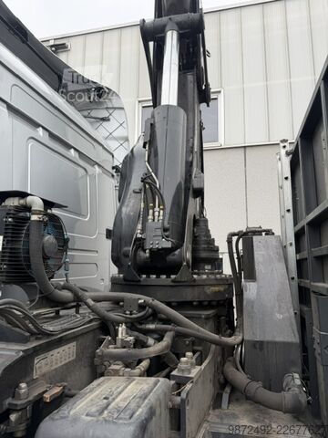 Grue montée sur camion SCANIA G 410