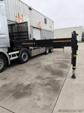 Grue montée sur camion SCANIA G 410