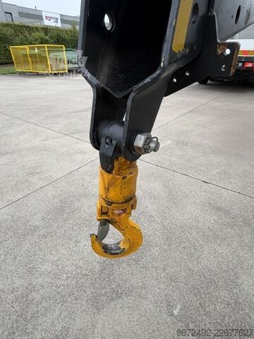 Grue montée sur camion SCANIA G 410