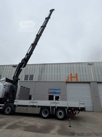 Grue montée sur camion SCANIA G 410