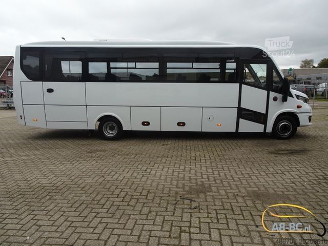 Autobus za međugradski prevoz IVECO Aveuro Ambra 35 seats Euro 6 NEU