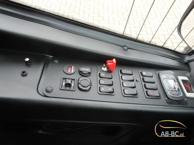 Autobus za međugradski prevoz IVECO Aveuro Ambra 35 seats Euro 6 NEU