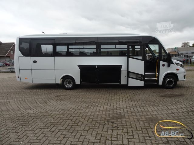 Autobus za međugradski prevoz IVECO Aveuro Ambra 35 seats Euro 6 NEU