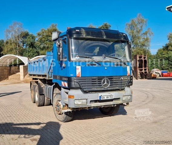 Trijų pusių savivartis sunkvežimis MERCEDES-BENZ Actros 3343 / 6X6 ALLRAD / NUR 180km / GERMAN