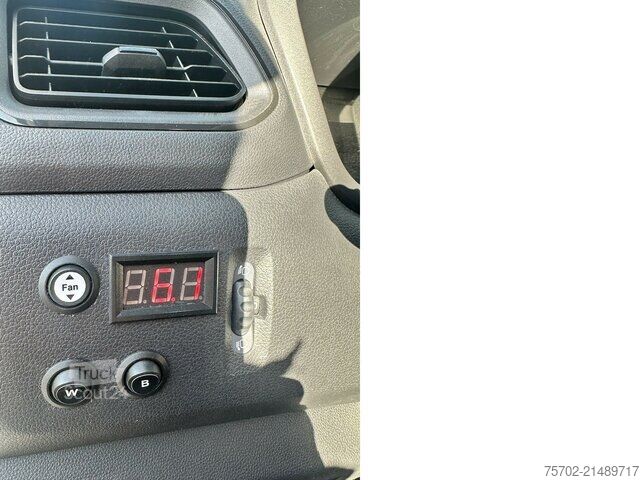 Furgon Renault Master Haras 1-2 Pferde