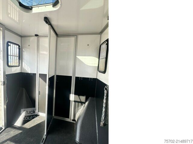 Furgon Renault Master Haras 1-2 Pferde