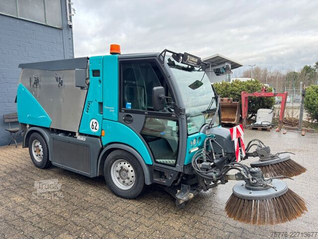 Özelleştirilmiş panelvan HAKO Citymaster 2200 Sweeper Kehrmaschine