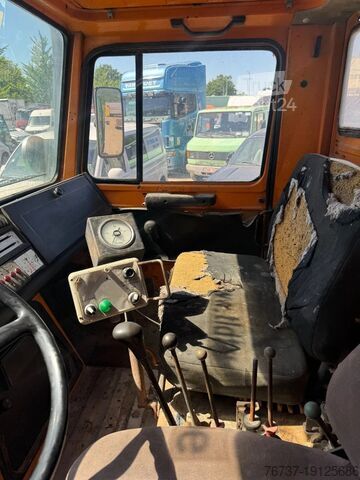 Asfalt prskalica Unimog 424 **BITUMTANK-GOUDRONEUSE**