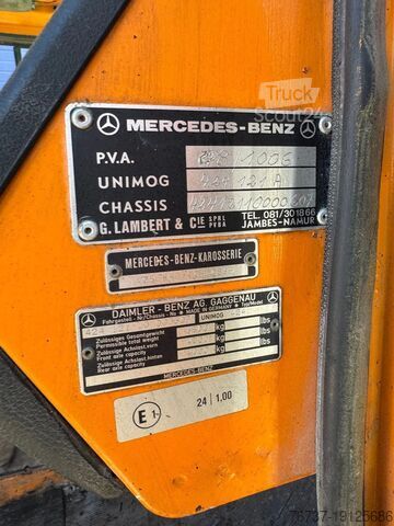 Asfalt prskalica Unimog 424 **BITUMTANK-GOUDRONEUSE**