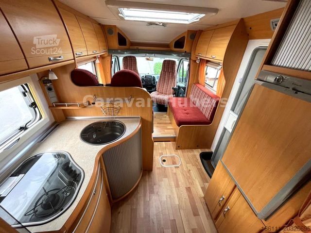 Halvintegreret autocamper LMC TI 662 - Festbett - Solar - Markise - AHK -