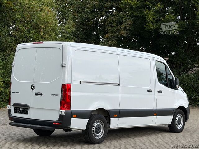 Ploščati dostavnik MERCEDES-BENZ Sprinter 317 BlueTEC Lang 2 x Schiebetür Klima